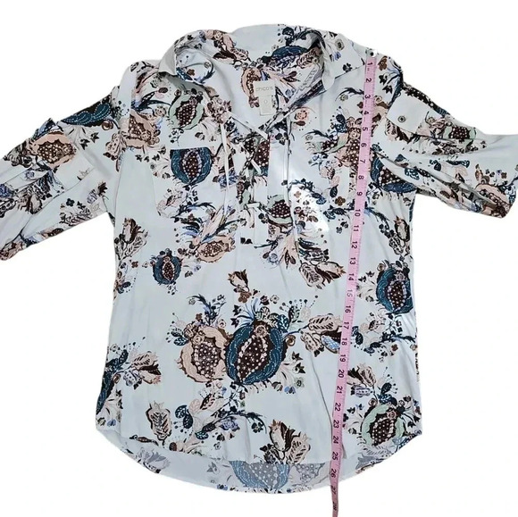 Chico’s Small (0) Beige Blue Floral Lace-Up Blouse Boho Western Collared Top - Picture 8 of 8